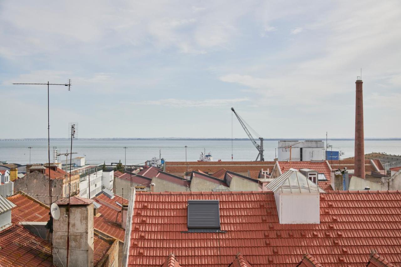 Bright Apt W Balcony, Ac, Parking, By Timecooler Lisboa 外观 照片