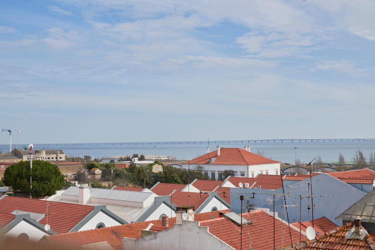 Bright Apt W Balcony, Ac, Parking, By Timecooler Lisboa 外观 照片